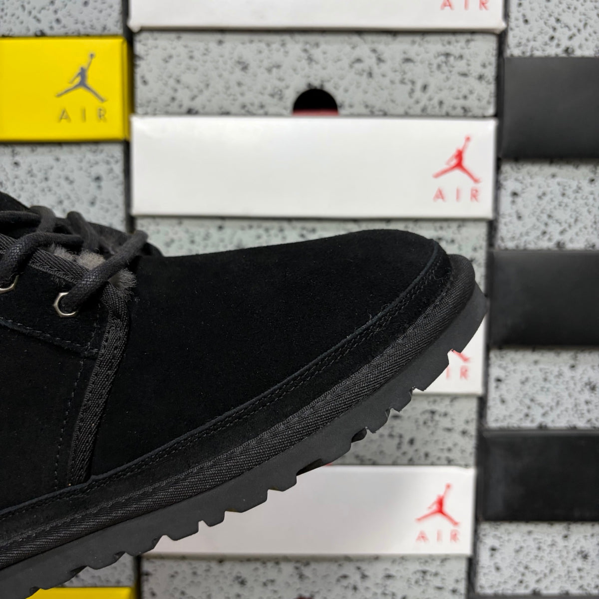 UGG Neumel Boot – Black (Sizes 35–44)