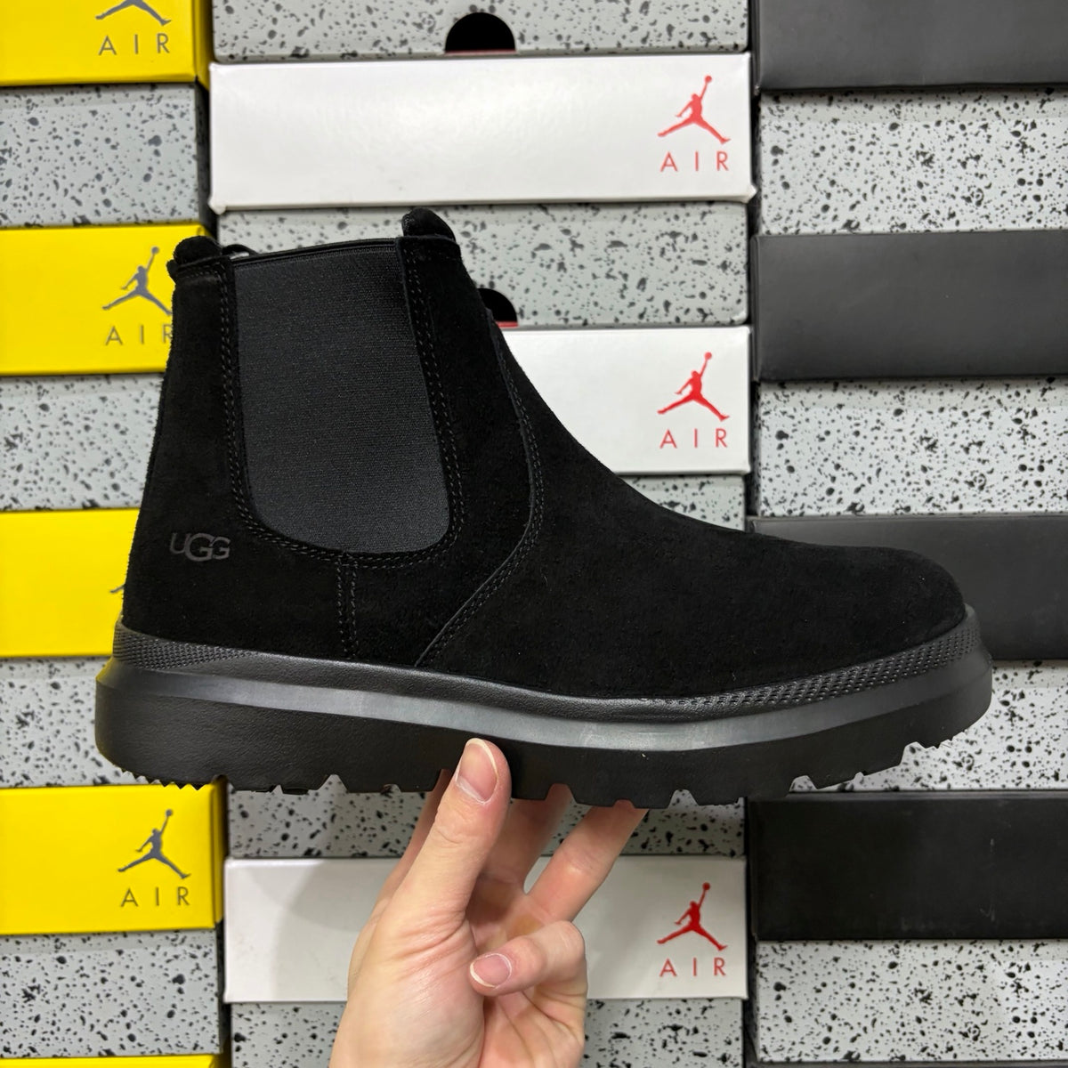 UGG Burleigh Chelsea Boot – Black (Sizes 39–44)