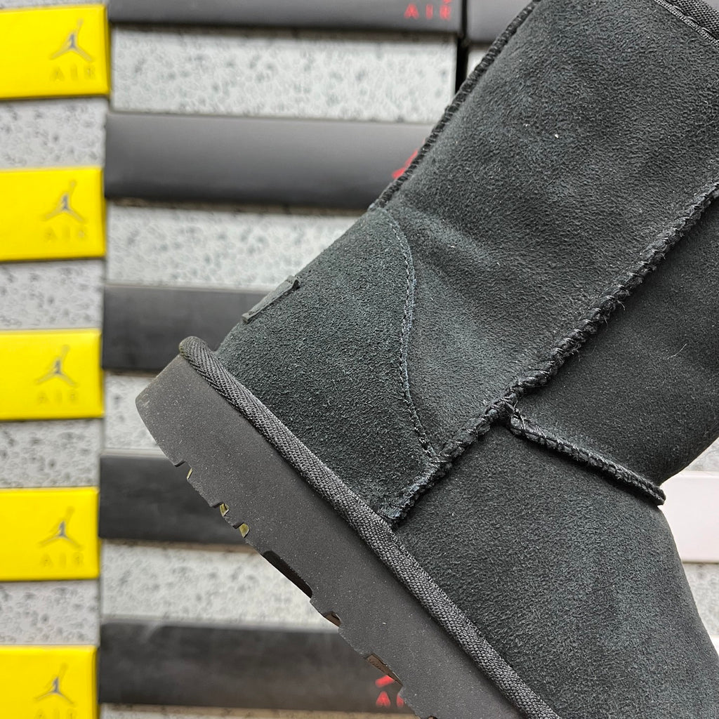 UGG Classic Short Boot – Black