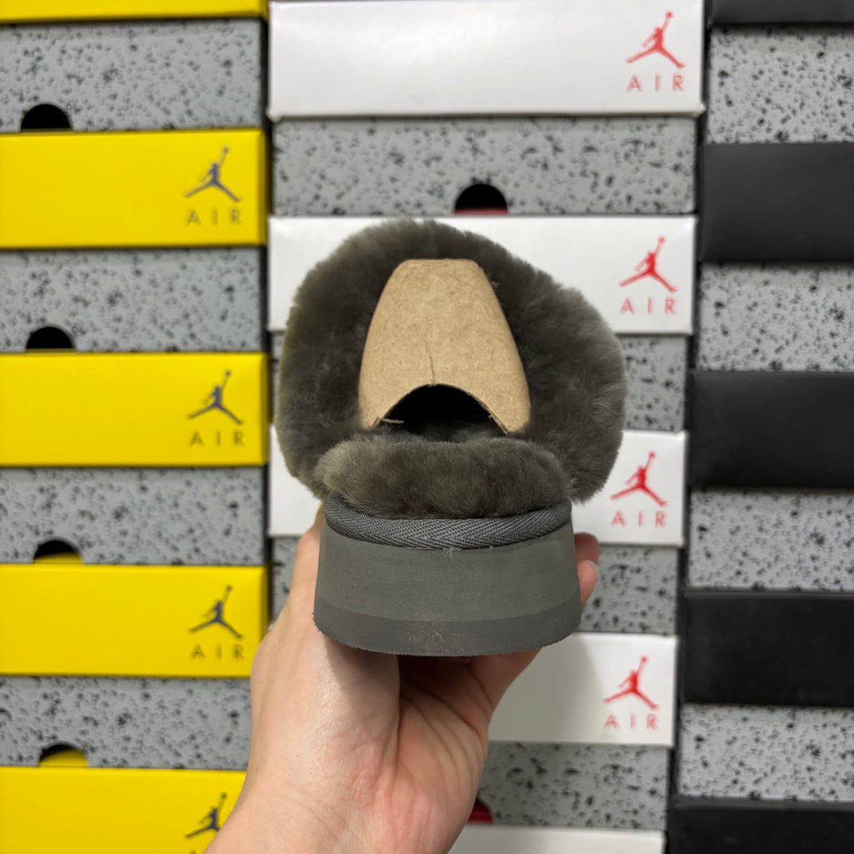 UGG Fluffy Fur Slide – Gray