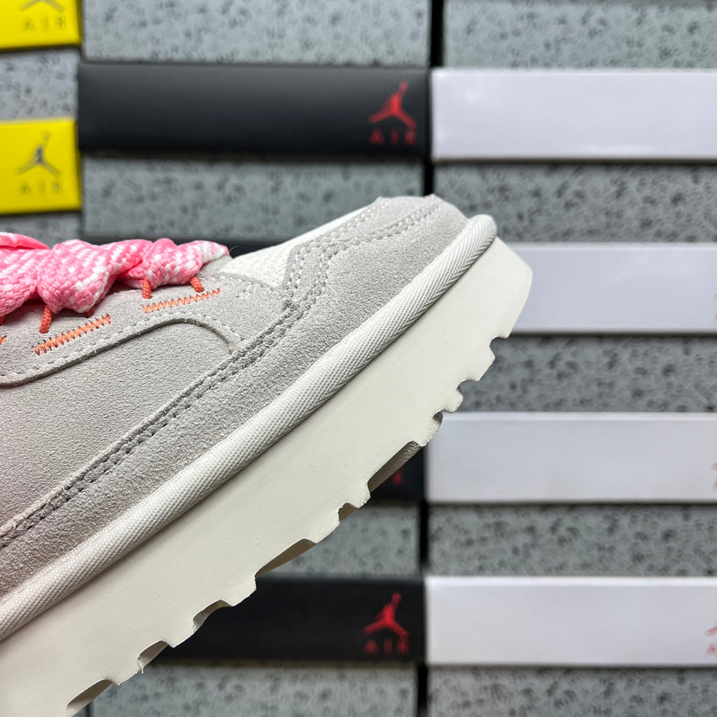 UGG Lowmel Sneaker – White Pink (Sizes 35–40)