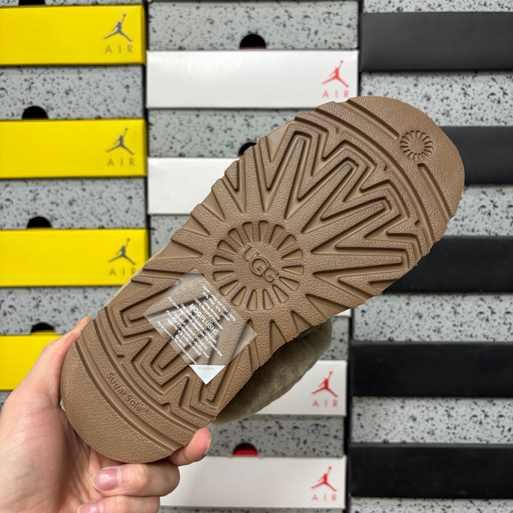 UGG Fluffy Fur Slide – Tan