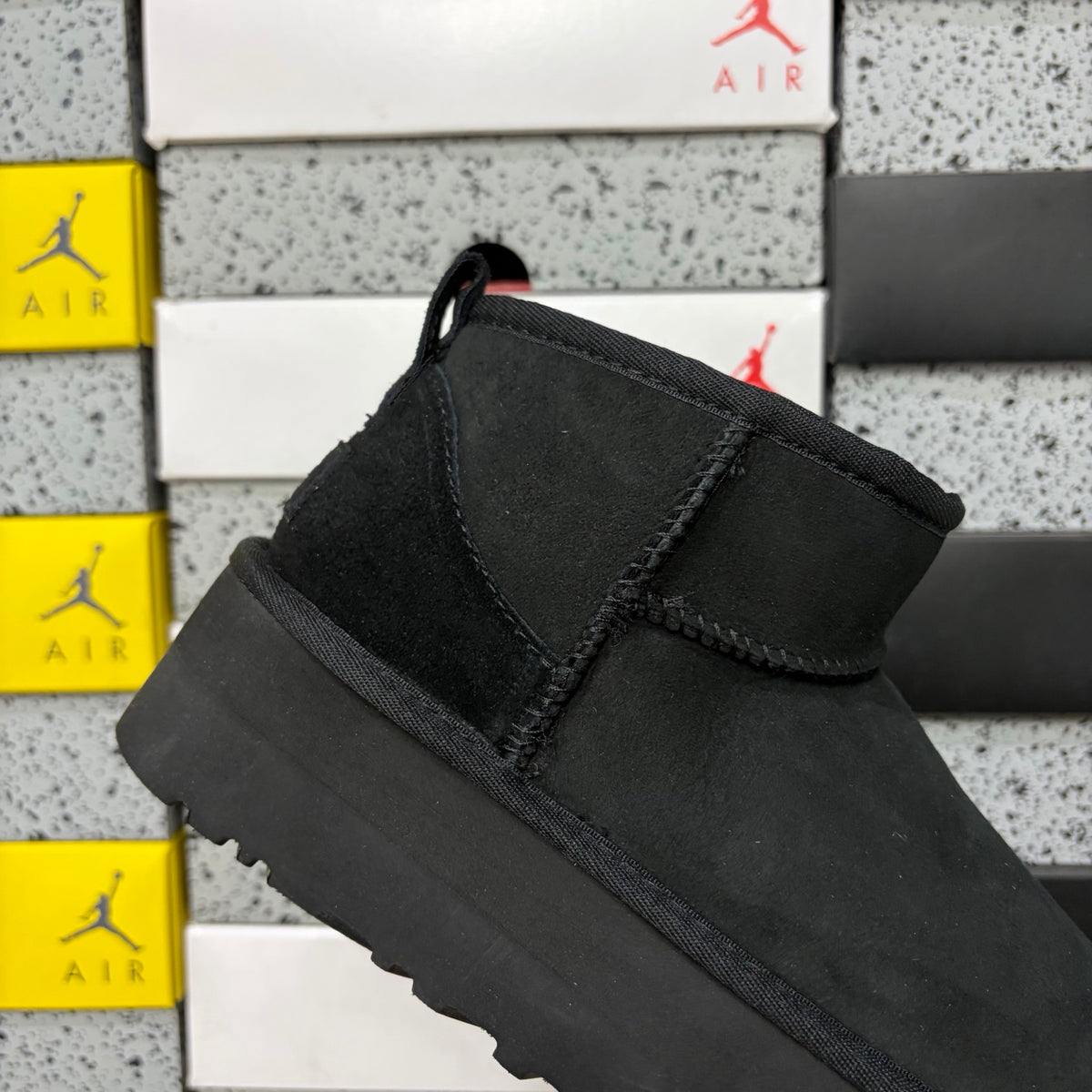 UGG Ultra Mini Platform Boot – Black