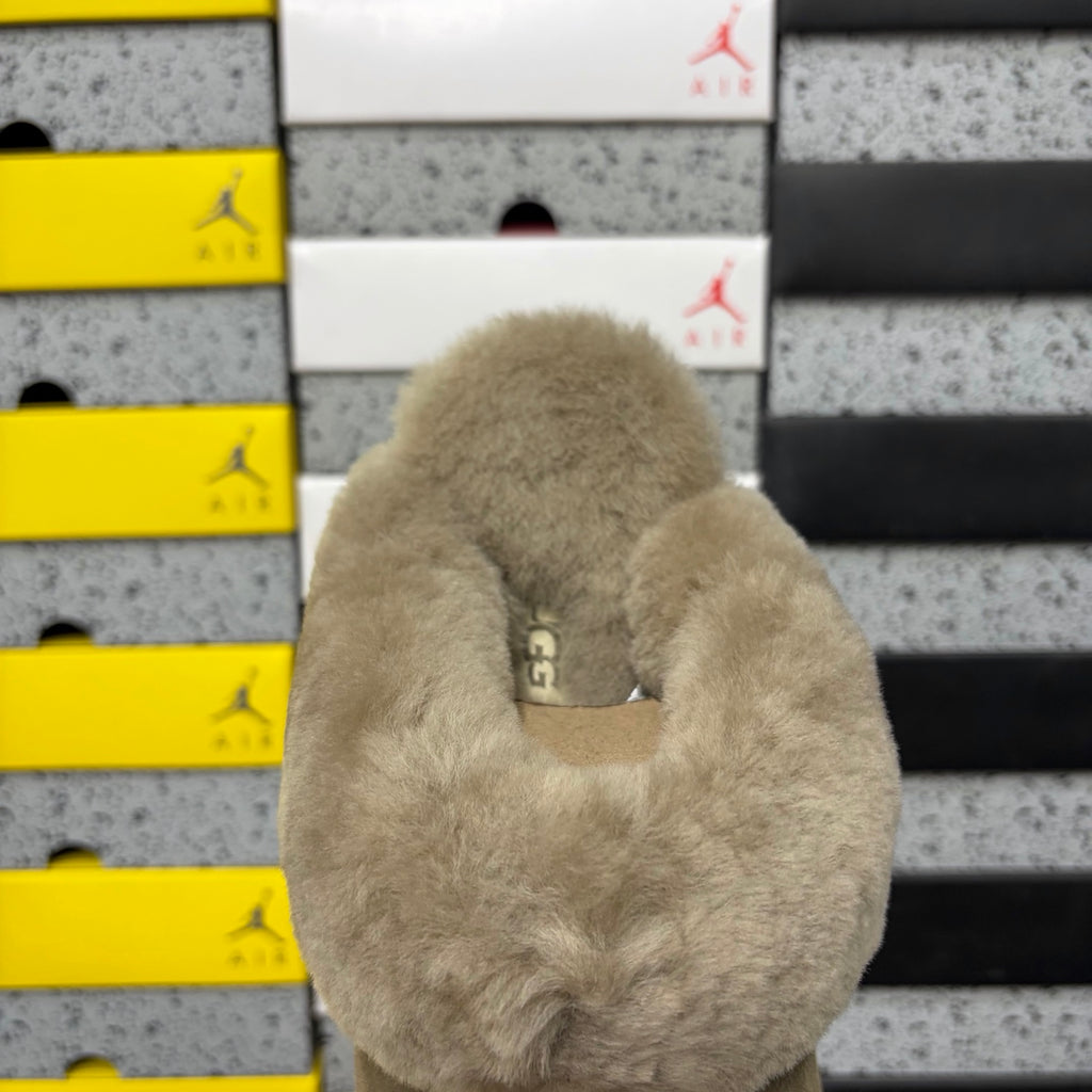 UGG Fluffy Fur Slide – Tan