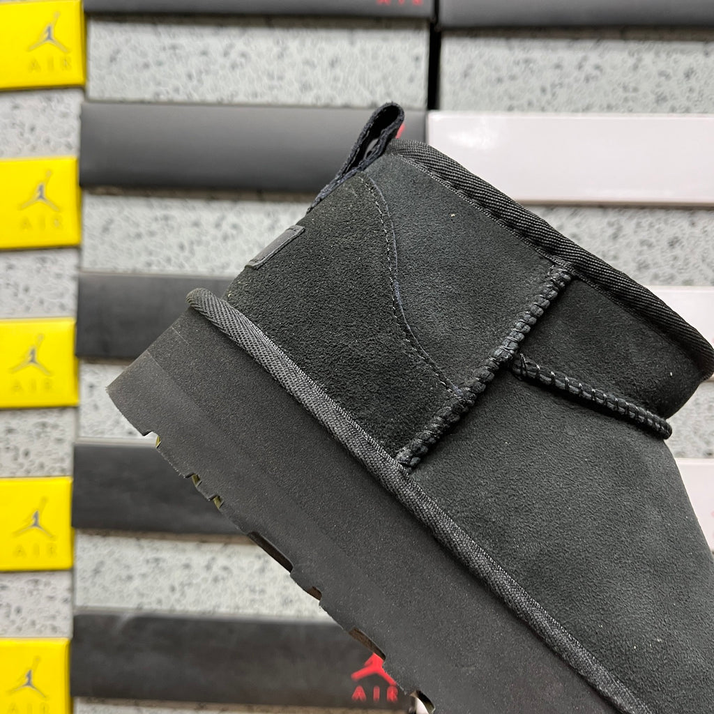 UGG Classic Ultra Mini Platform Boot – Black (Sizes 35–40)