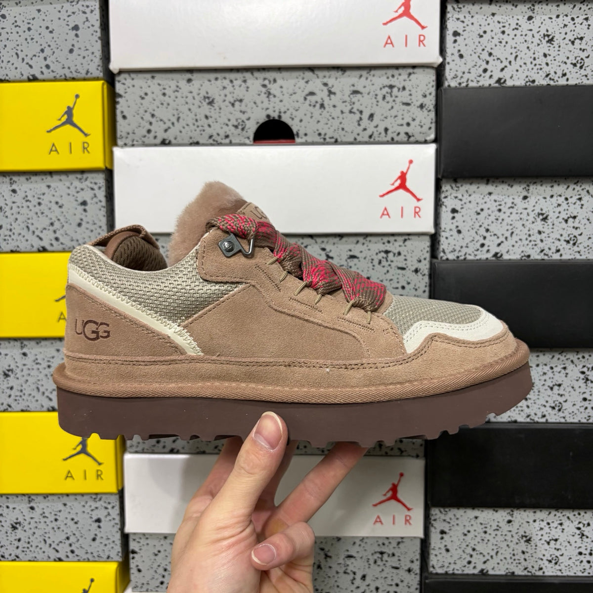 UGG Lowmel Sneaker – Sand/Pink (Sizes 35–44)