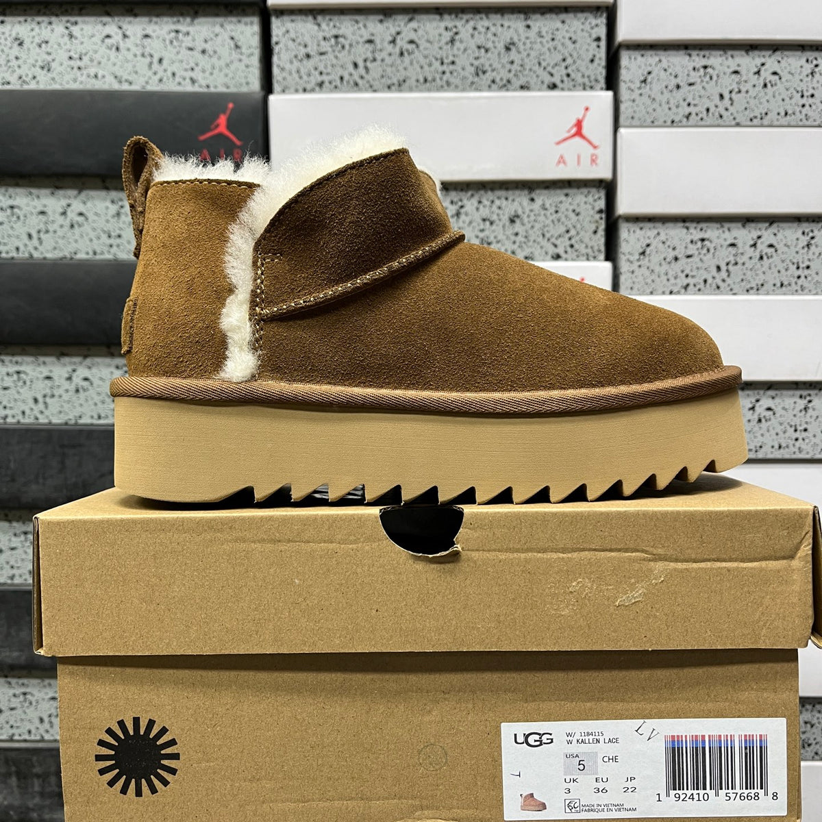 UGG Classic Ultra Mini Platform Boot – Chestnut (Sizes 35–40)
