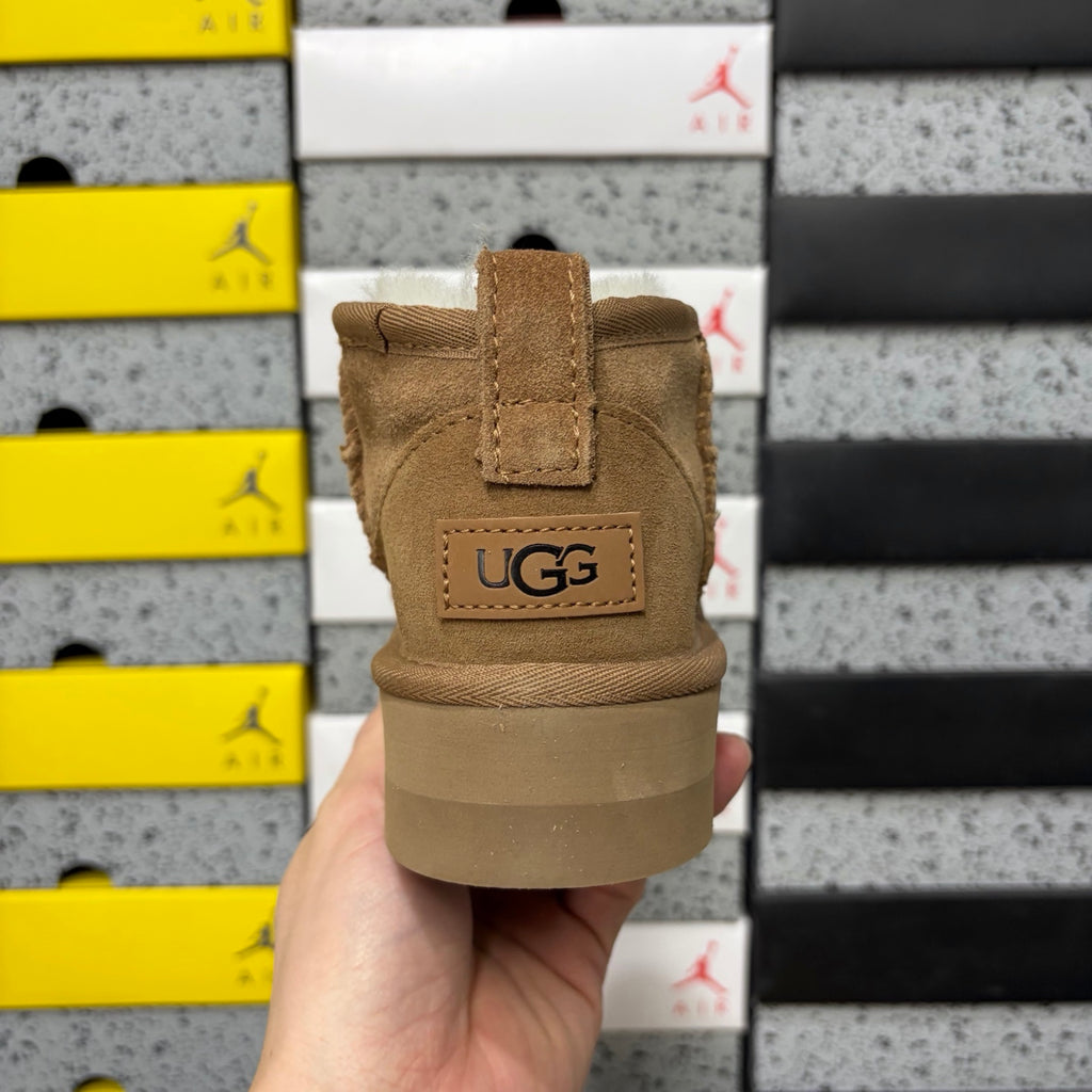 UGG Ultra Mini Platform Boot – Chestnut (Sizes 35–40)