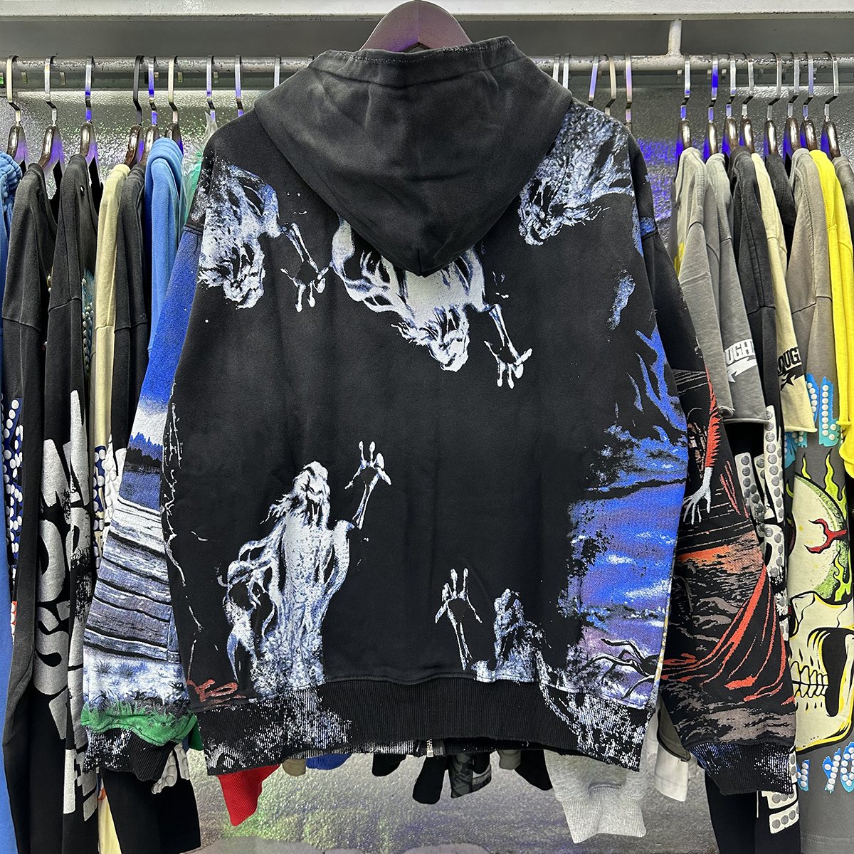 VALE USA Ghost Halloween Graphic Zip-Up Hoodie