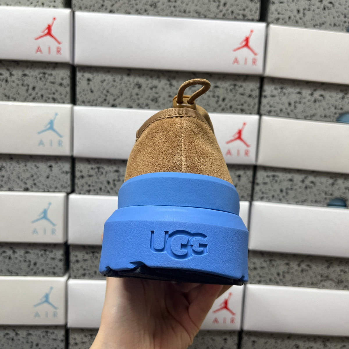 UGG Tasman Weather Hybrid – Camel/Blue (Sizes 39–44)