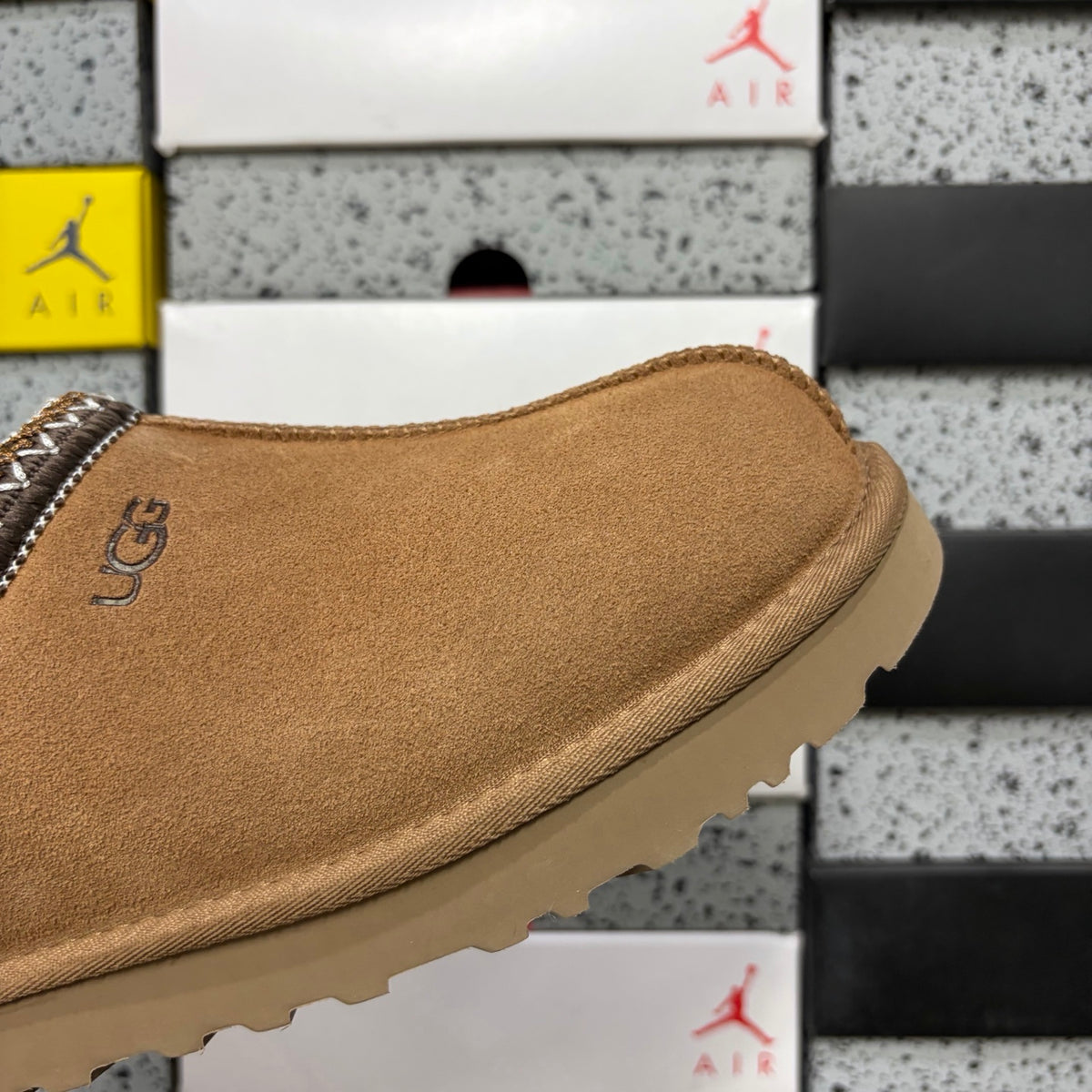 UGG Tazz Mule – Chestnut (Sizes 35–44)
