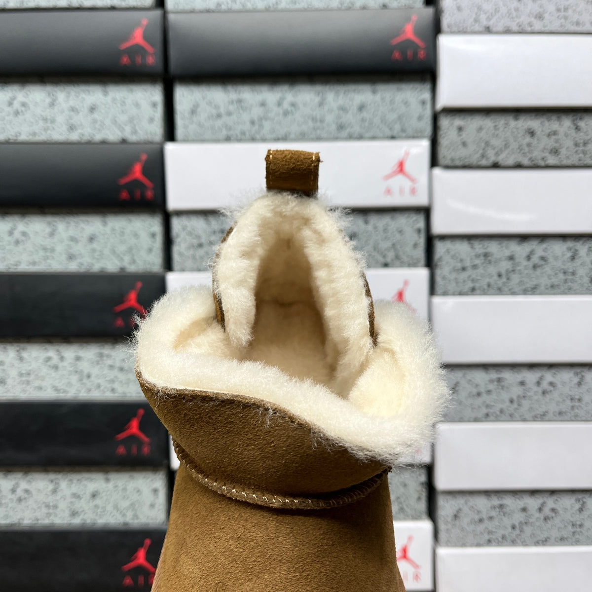 UGG Classic Ultra Mini Platform Boot – Chestnut (Sizes 35–40)