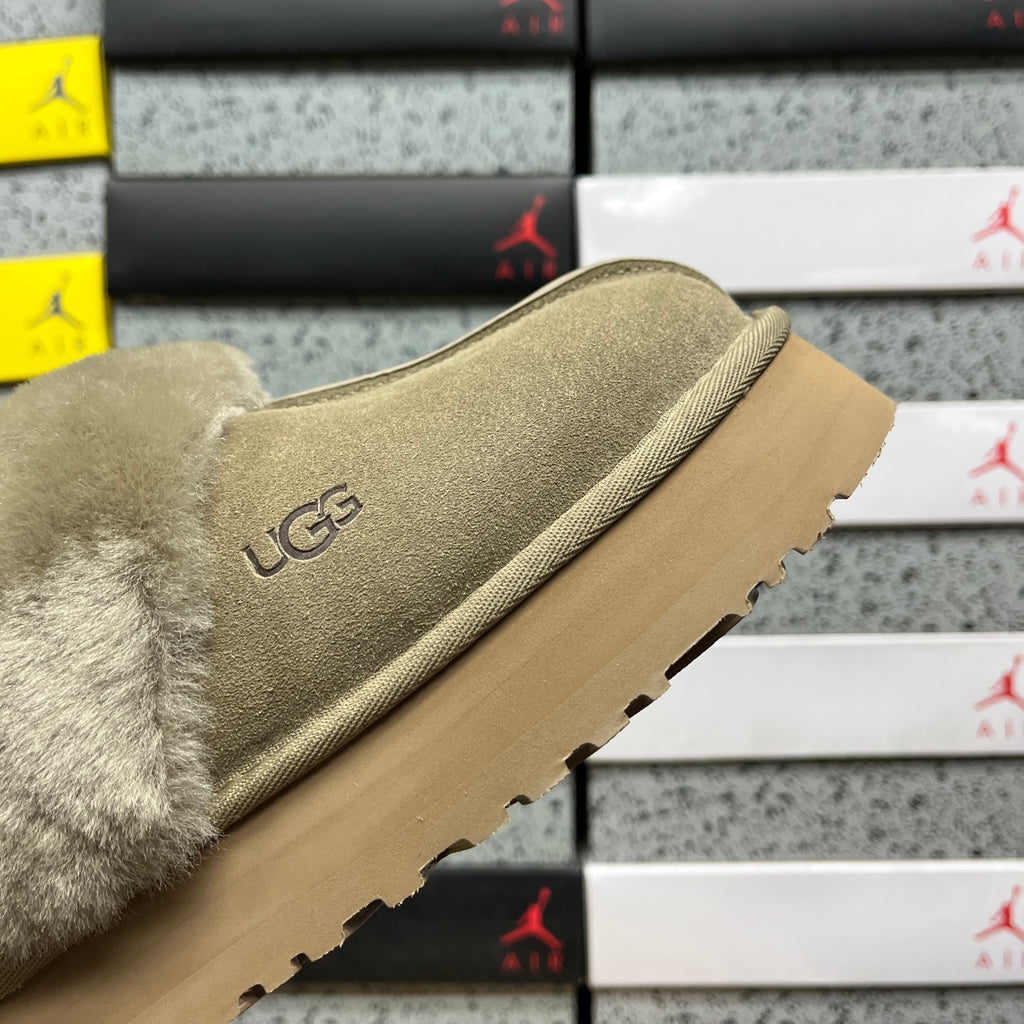UGG Disquette Platform Slide – Olive (Sizes 35–40)