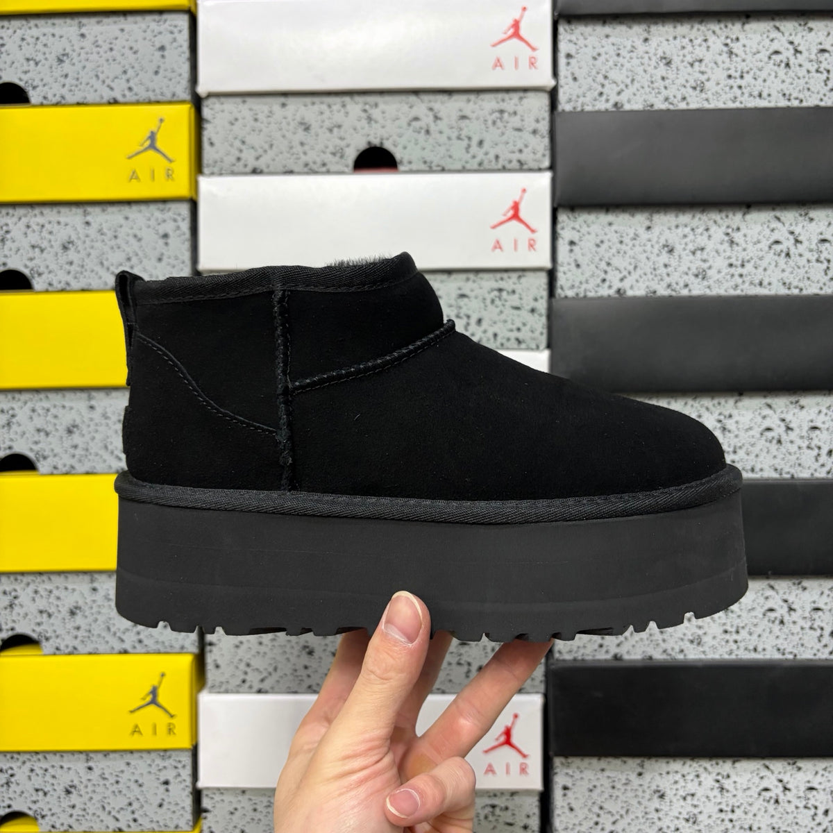 UGG Ultra Mini Platform Boot – Black | 5cm Platform