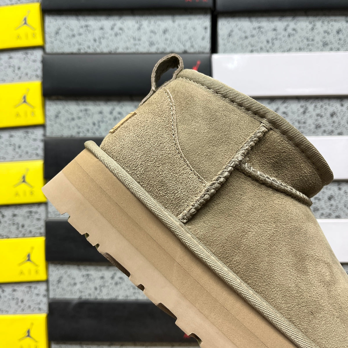 UGG Classic Ultra Mini Platform Boot – Antilope (Sizes 35–40)