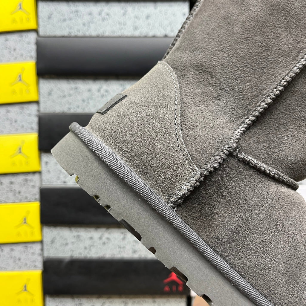 UGG Classic Short Boot – Charcoal Gray