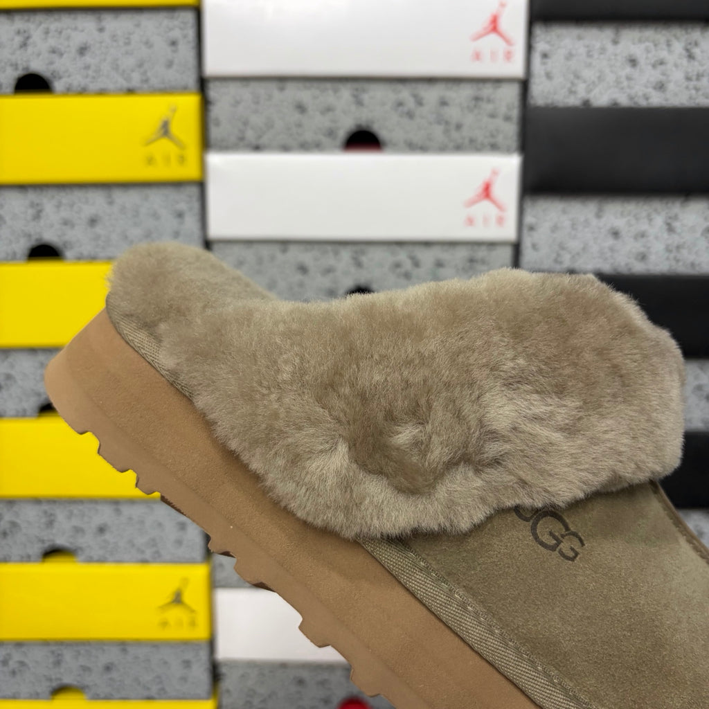 UGG Fluffy Fur Slide – Tan