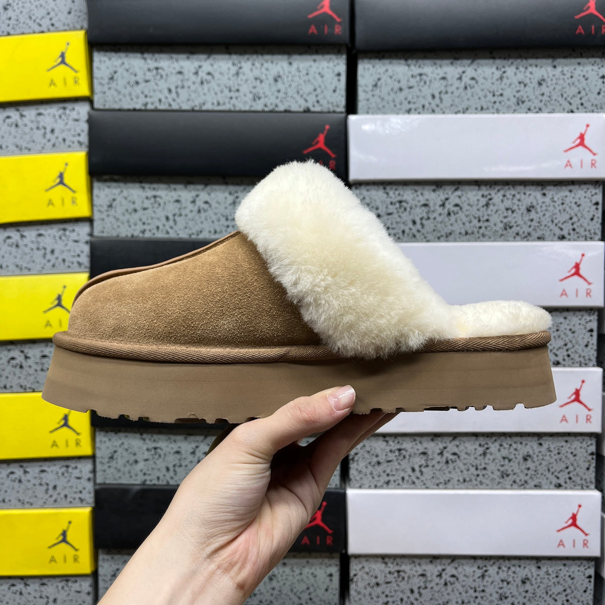 UGG Classic Ultra Mini Boot – Curly Shearling Chestnut (Sizes 35–40)