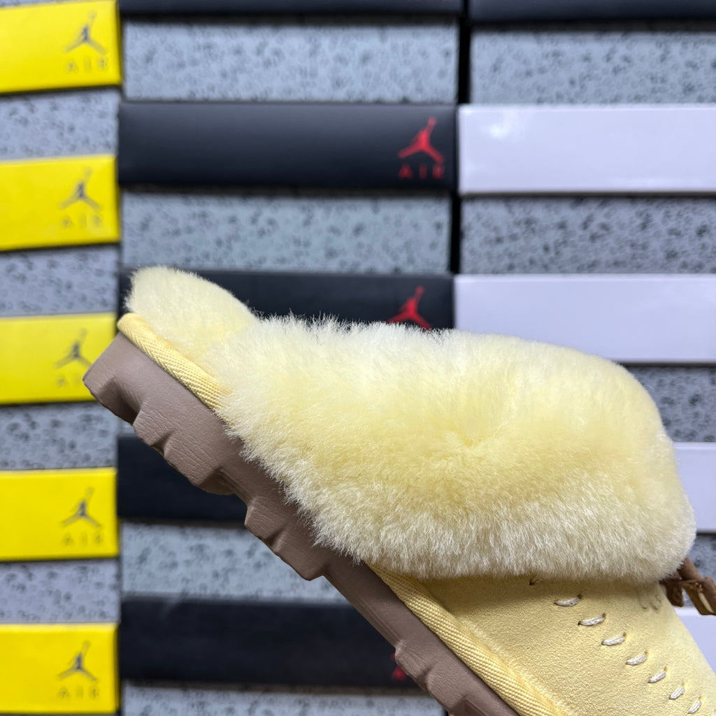 UGG Shearling Platform Mule – Butter (Sizes 35–40)