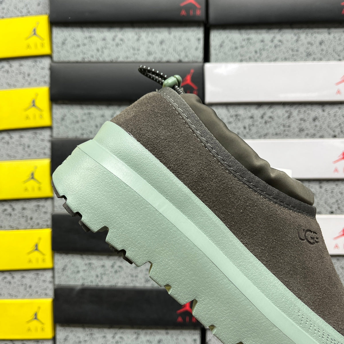 UGG Platform Sneaker – Olive & Mint (Sizes 35–45)