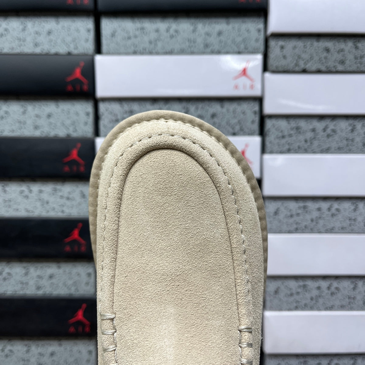 UGG Shearling Platform Clog – Oat (Sizes 35–40)
