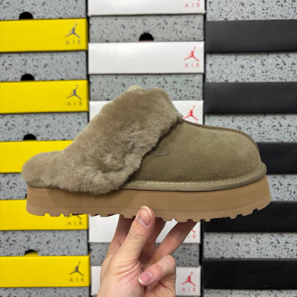 UGG Fluffy Fur Slide – Tan