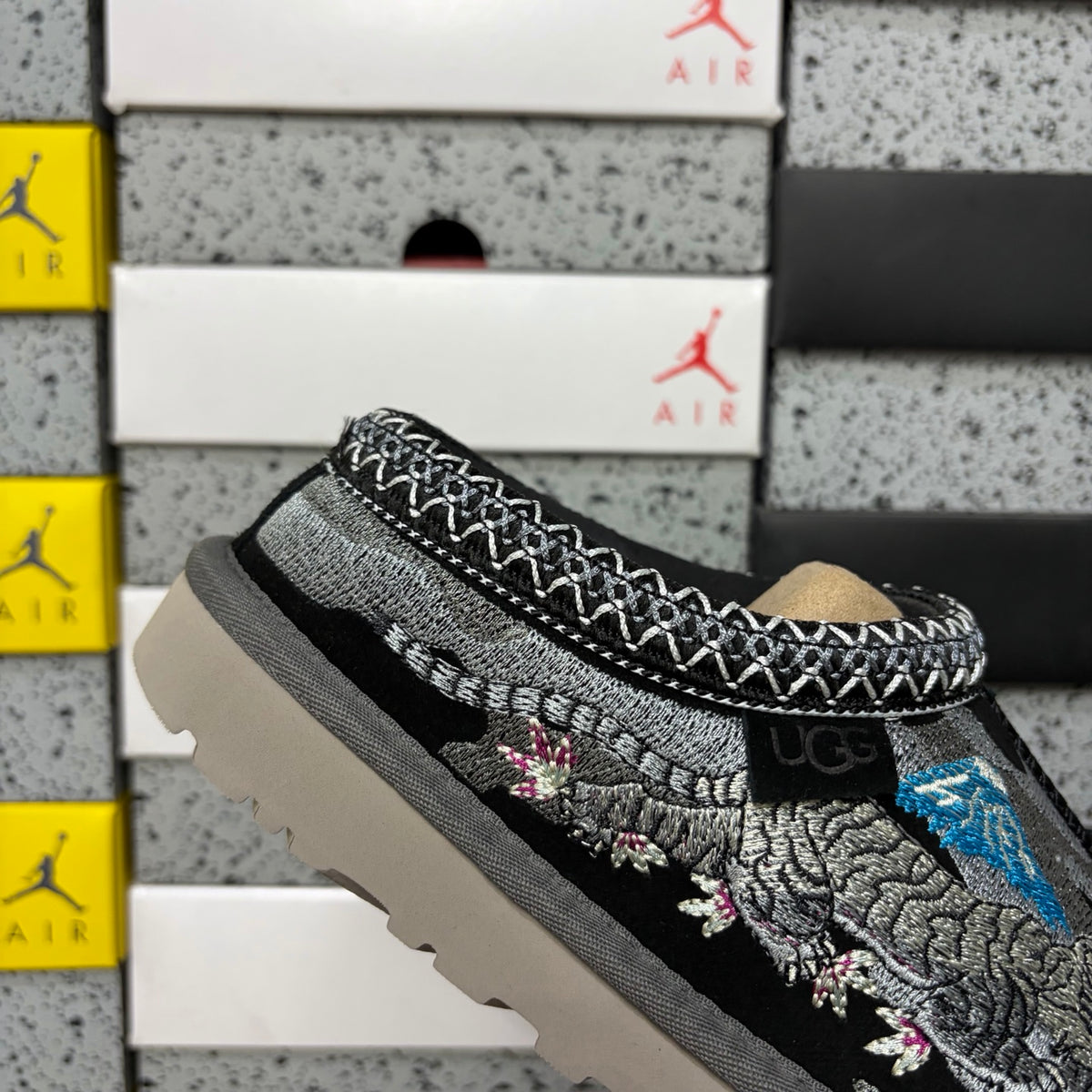 UGG Tazz Mule – Black Sukajan Dragon & Tiger Embroidery (Sizes 36–45)