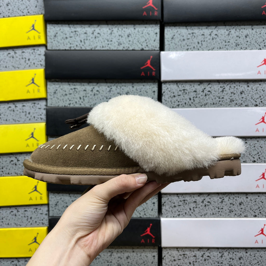 UGG Shearling Platform Mule – Tan (Sizes 35–40)