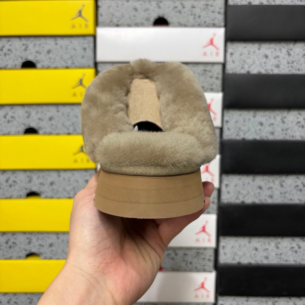 UGG Fluffy Fur Slide – Tan