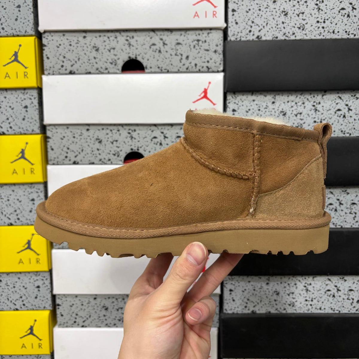 UGG Ultra Mini Boot – Chestnut (Sizes 35–44)