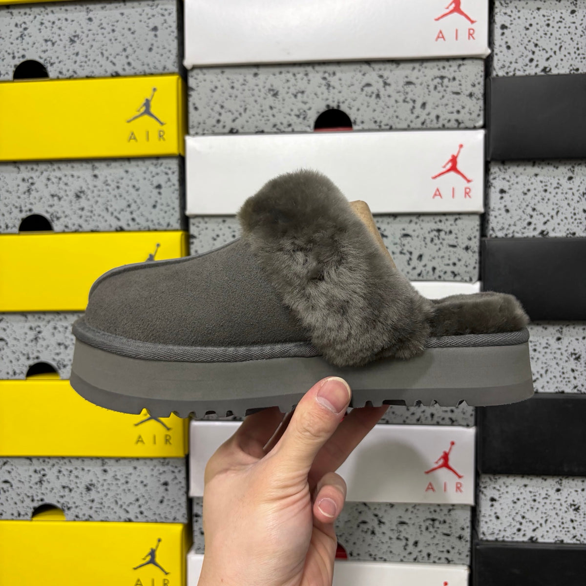 UGG Fluffy Fur Slide – Gray