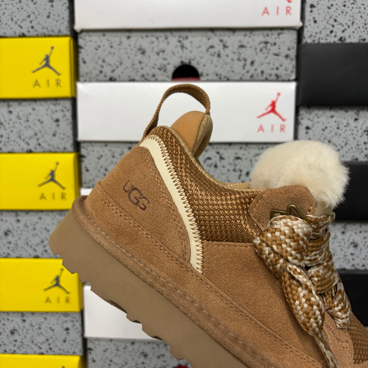 UGG Lowmel Sneaker – Chestnut (Sizes 35–44)