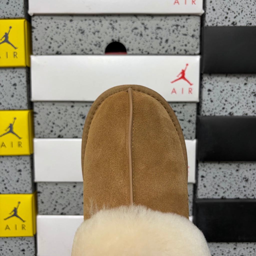 UGG Funkette Slipper – Chestnut (Sizes 35–40)