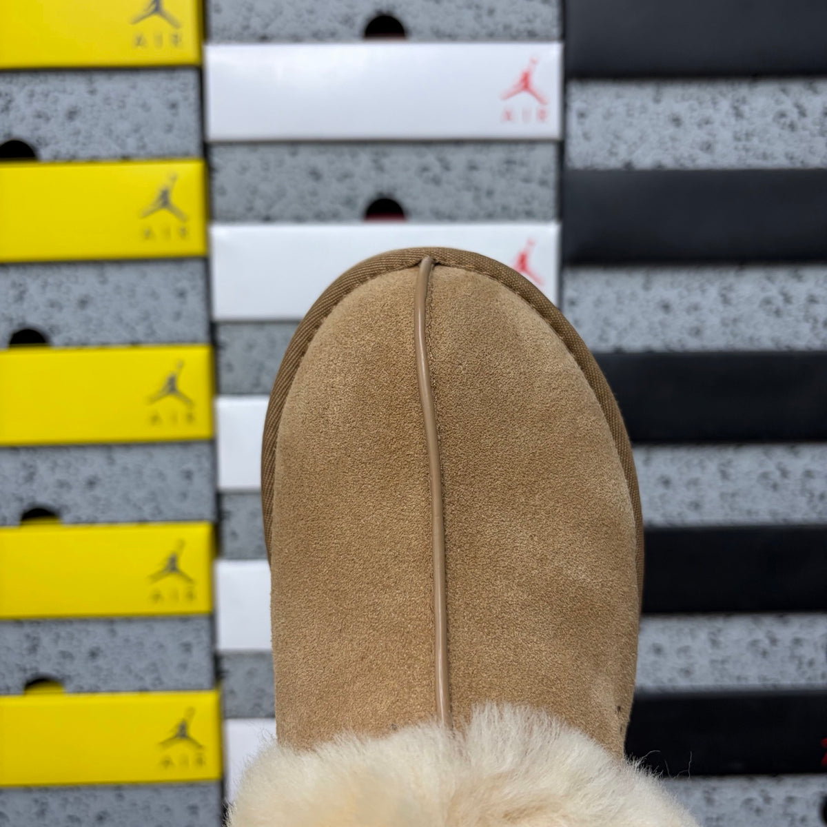 UGG Fluffy Fur Slide – Chestnut