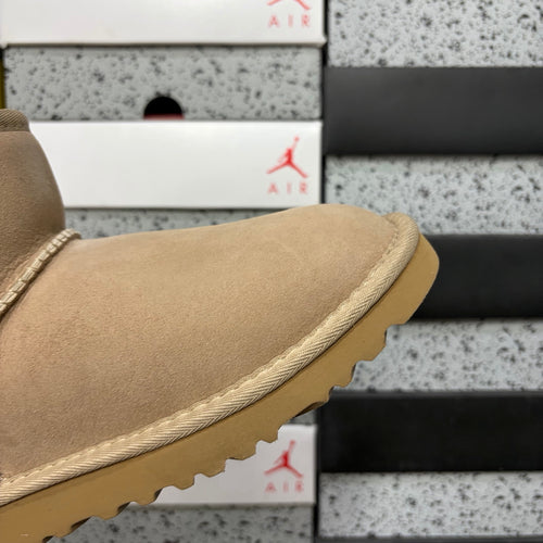 UGG Classic Mini II Boot – Sand