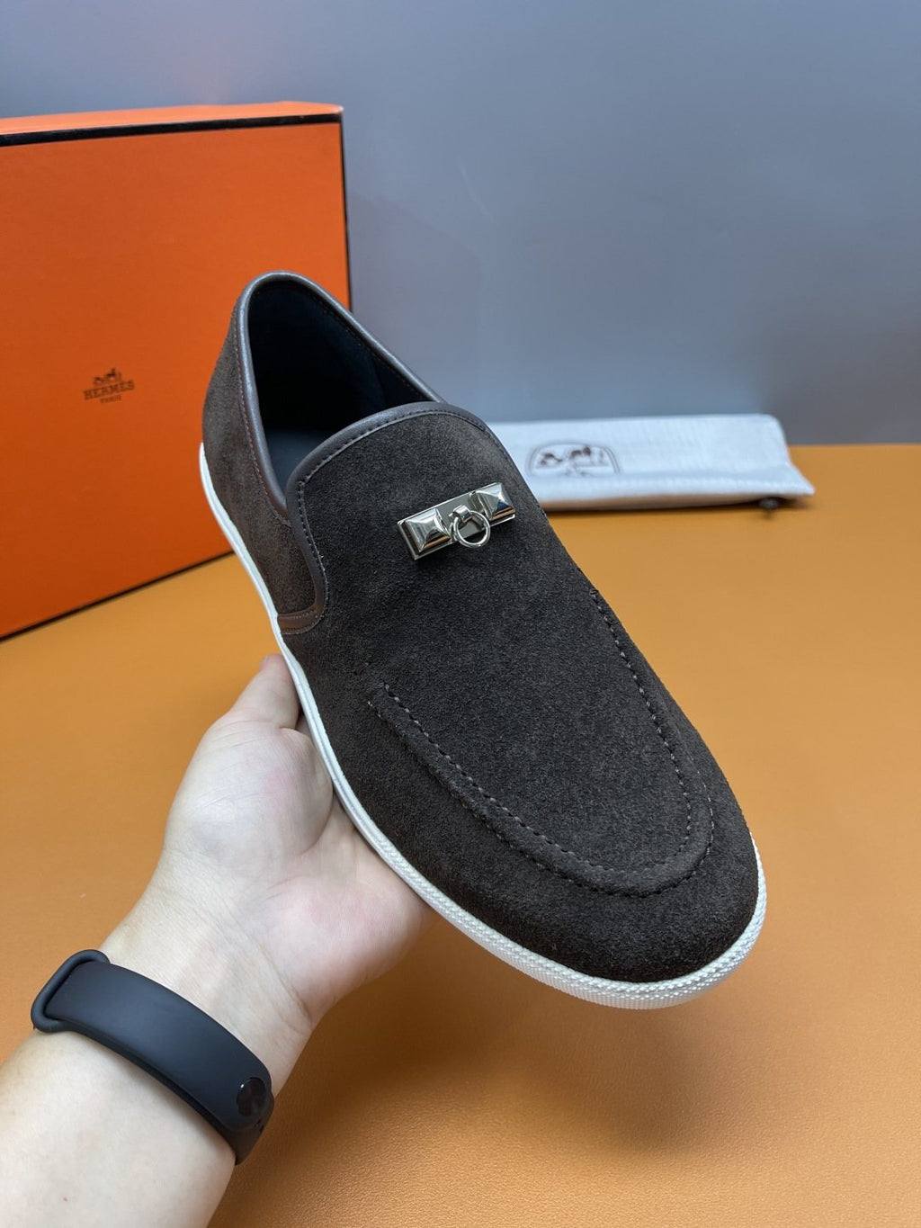 Hermès Mind Men's Buckle-Detail Loafers