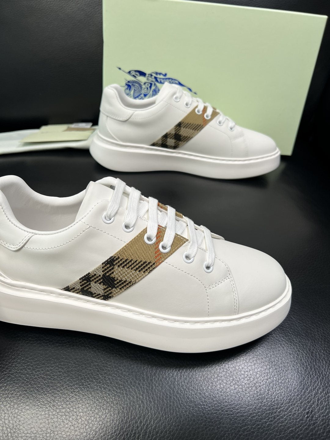 BURBERRY Check-Panel Low-Top Sneakers