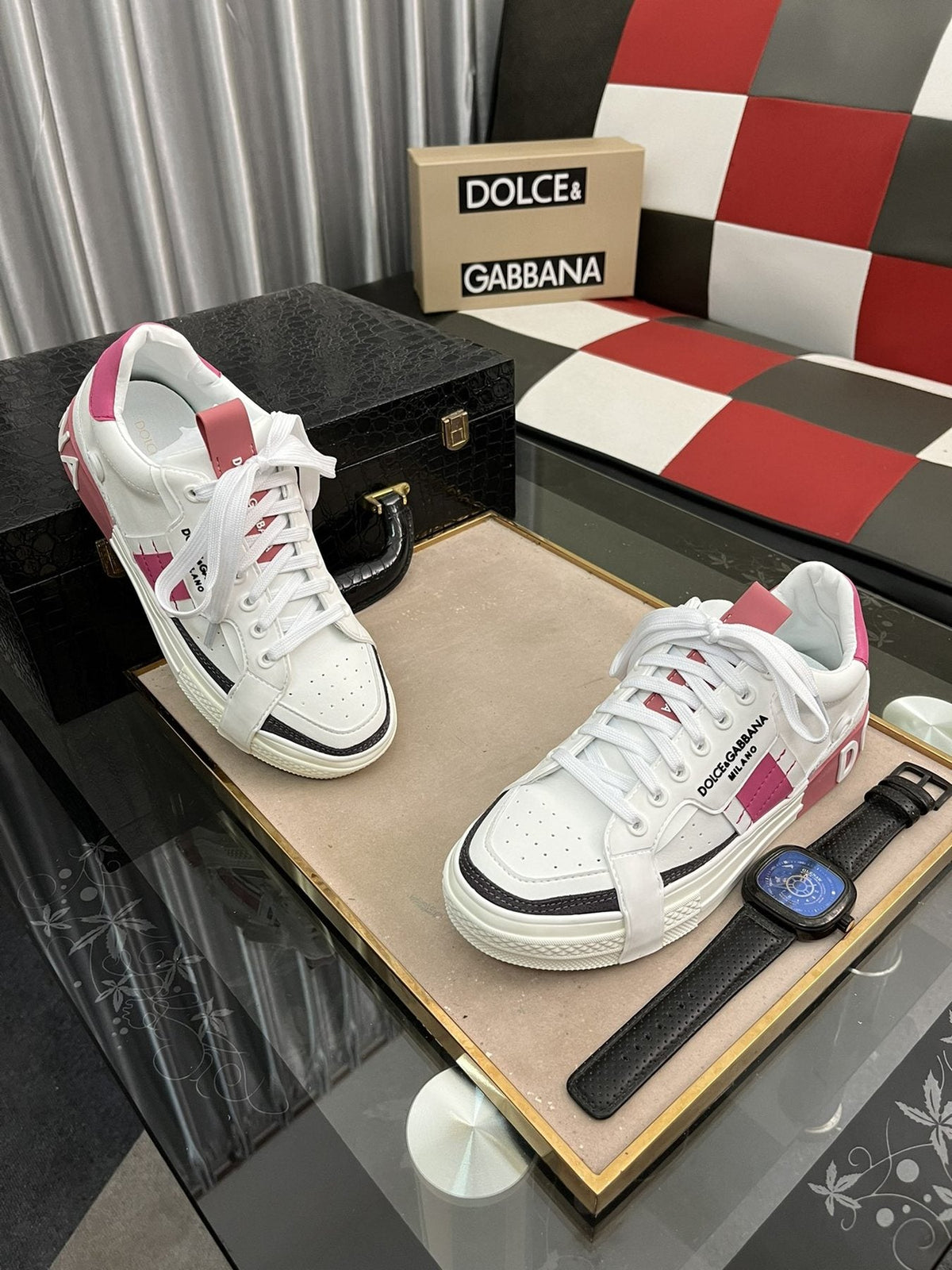 Dolce & Gabbana Contrast-Trim Lace-Up Sneakers