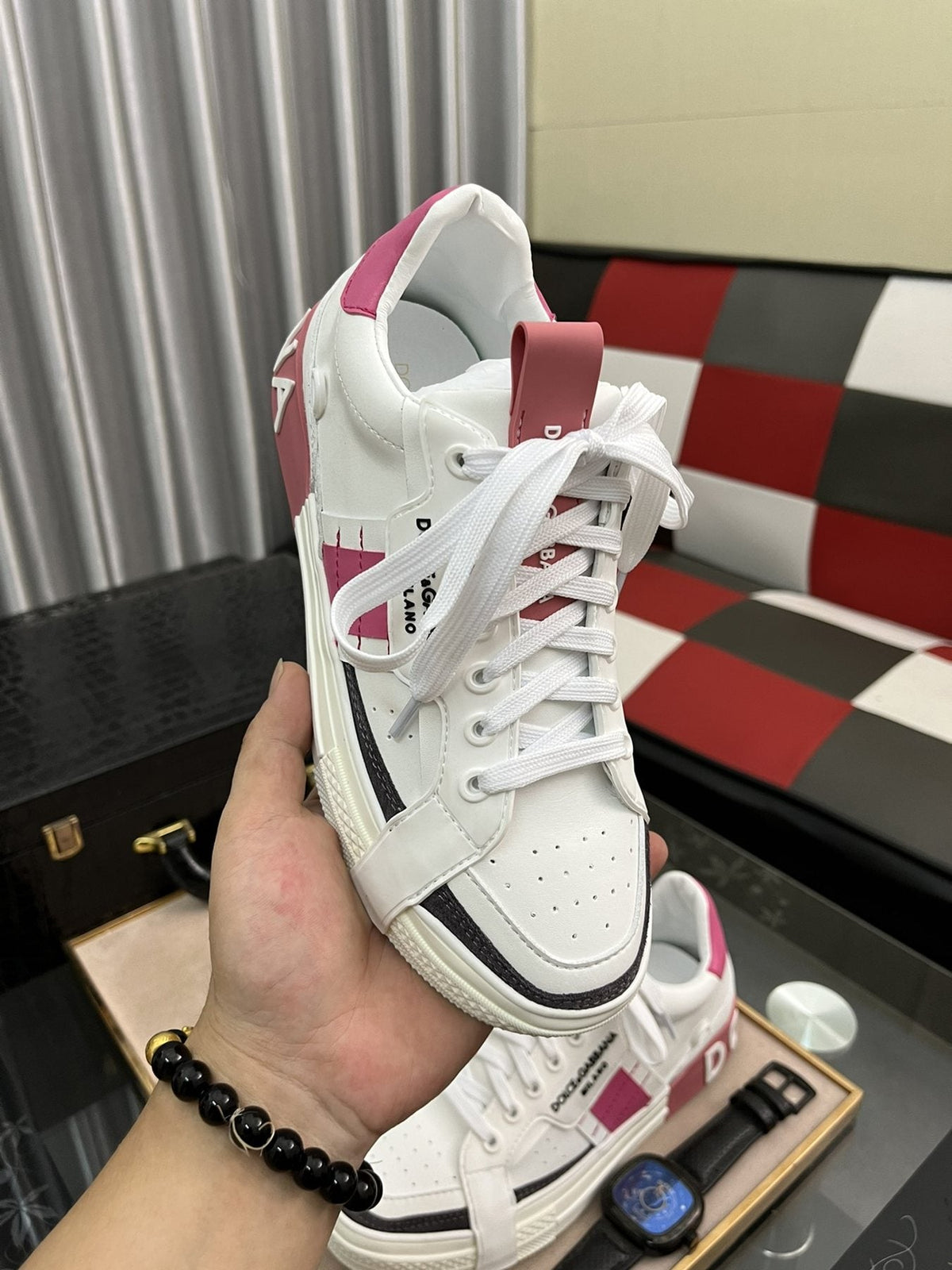 Dolce & Gabbana Contrast-Trim Lace-Up Sneakers