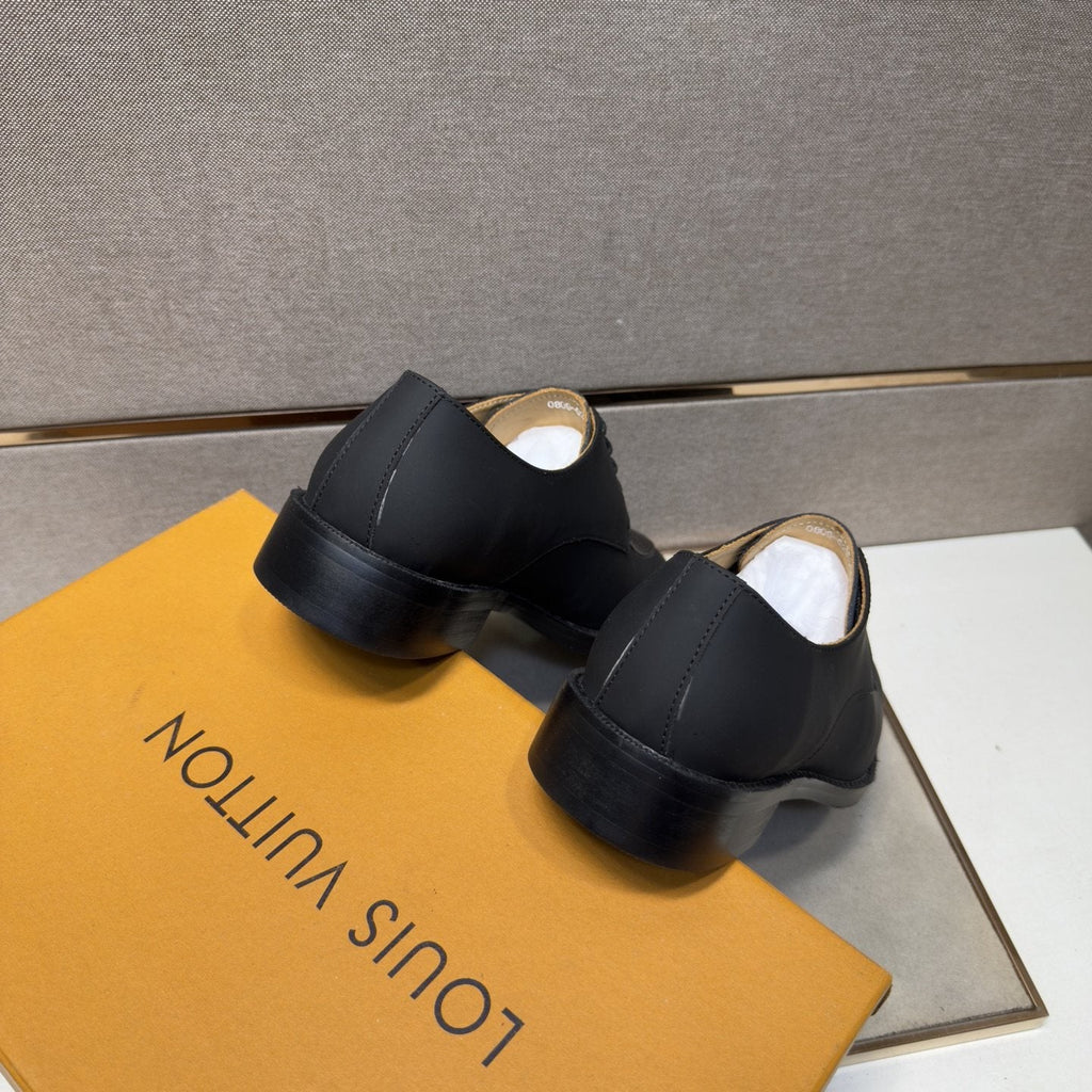 Louis Vuitton Textured Vamp Lace-Up Dress Shoes